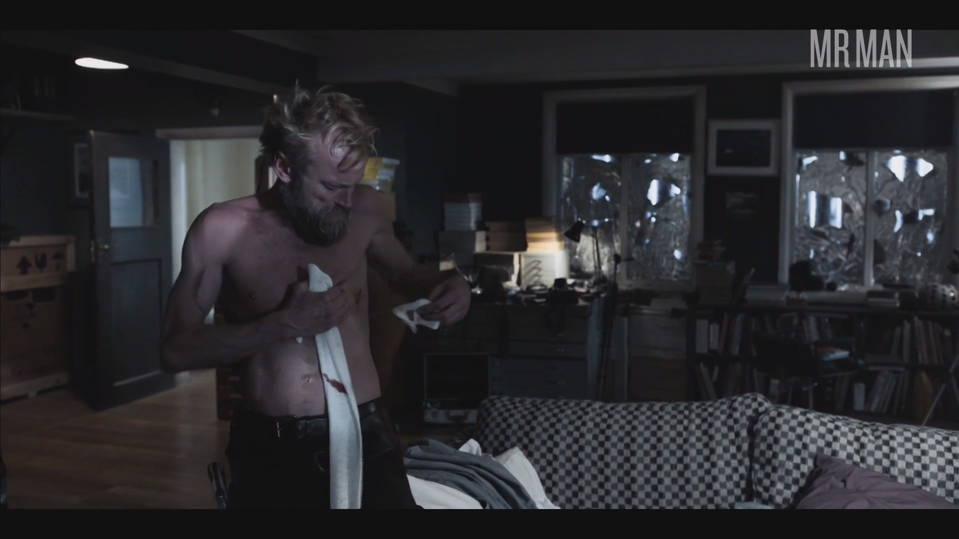 Sexiest Scenes of Dan Anderssen from Fortitude. Shirtless, sexy, straight. 28991