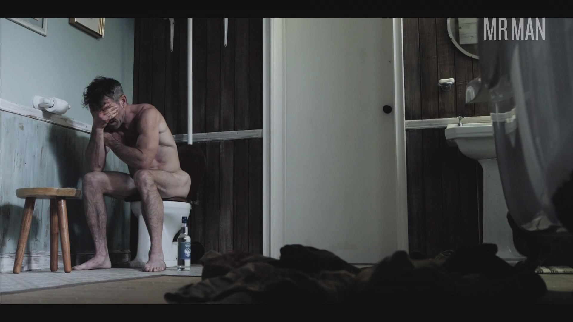 Hottest Dennis Quaid Scene in Fortitude. Sexy, Shirtless, Straight. 29000