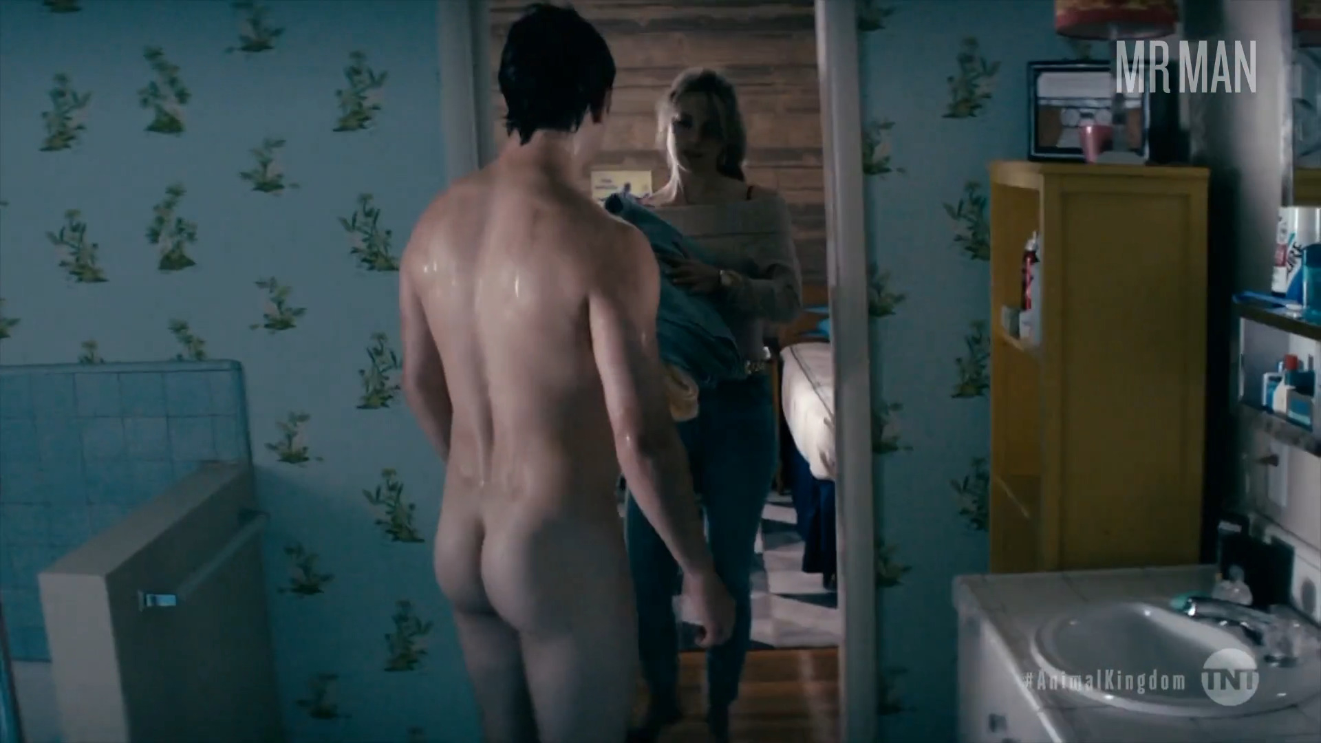 Nudes of Andrew 'Pope' Cody from Animal Kingdom. Butt, Shirtless, sexy, straight. 73500