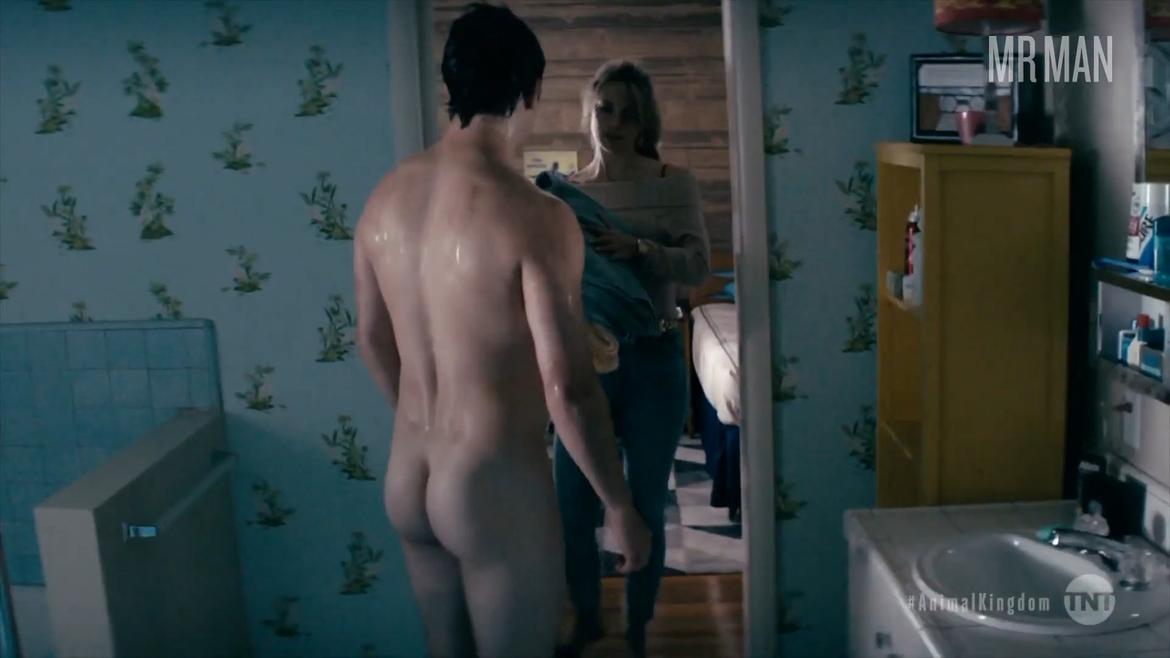 Nudes of Andrew 'Pope' Cody from Animal Kingdom. Butt, Shirtless, sexy, straight. 73500