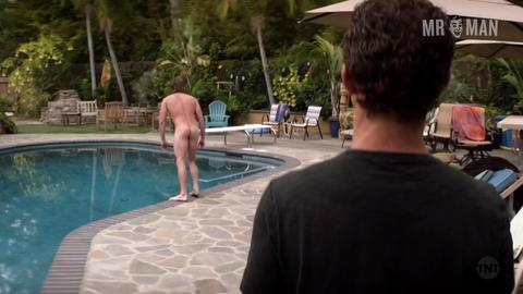 Denis Leary Naked in Animal Kingdom. Body Double, Butt, Sexy, Shirtless. 25027