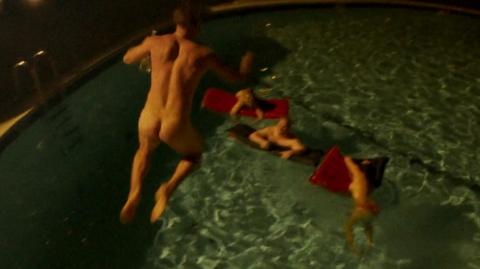 Liev Schreiber Naked in Chuck. Butt, Shirtless, sexy. 15991