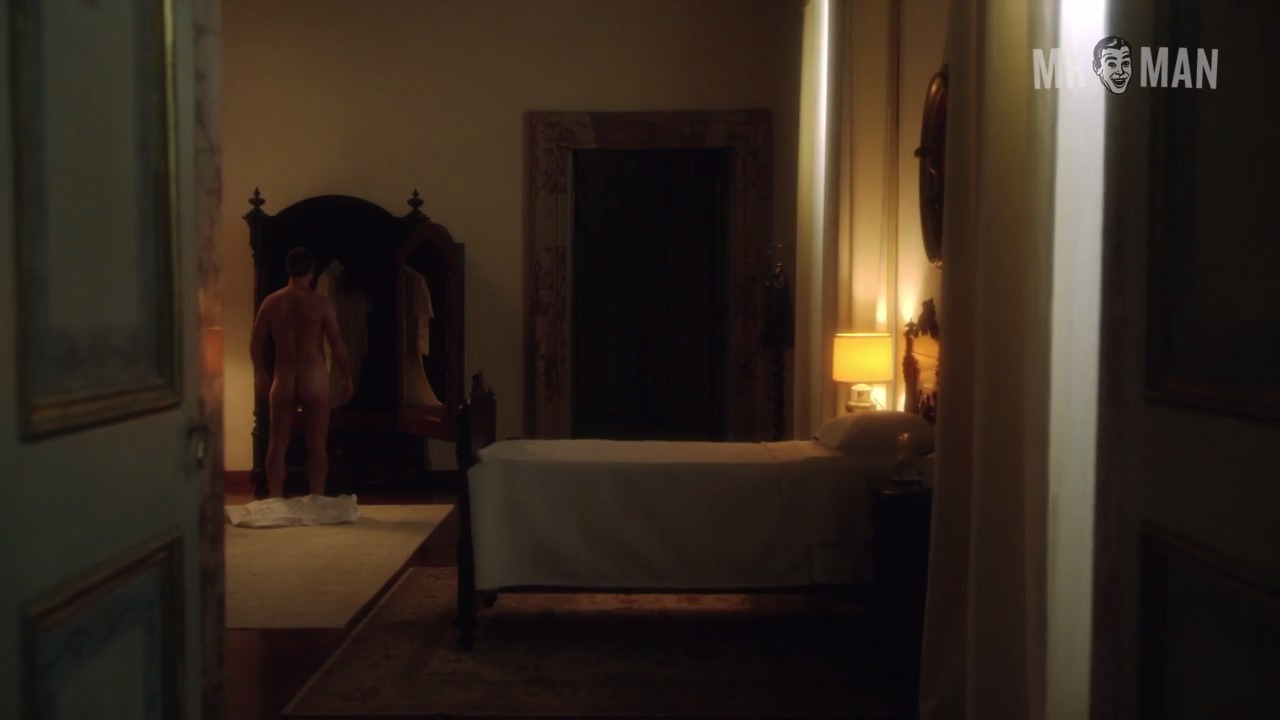 Jude Law Naked in The Young Pope. Butt, sexy, shirtless. 16723