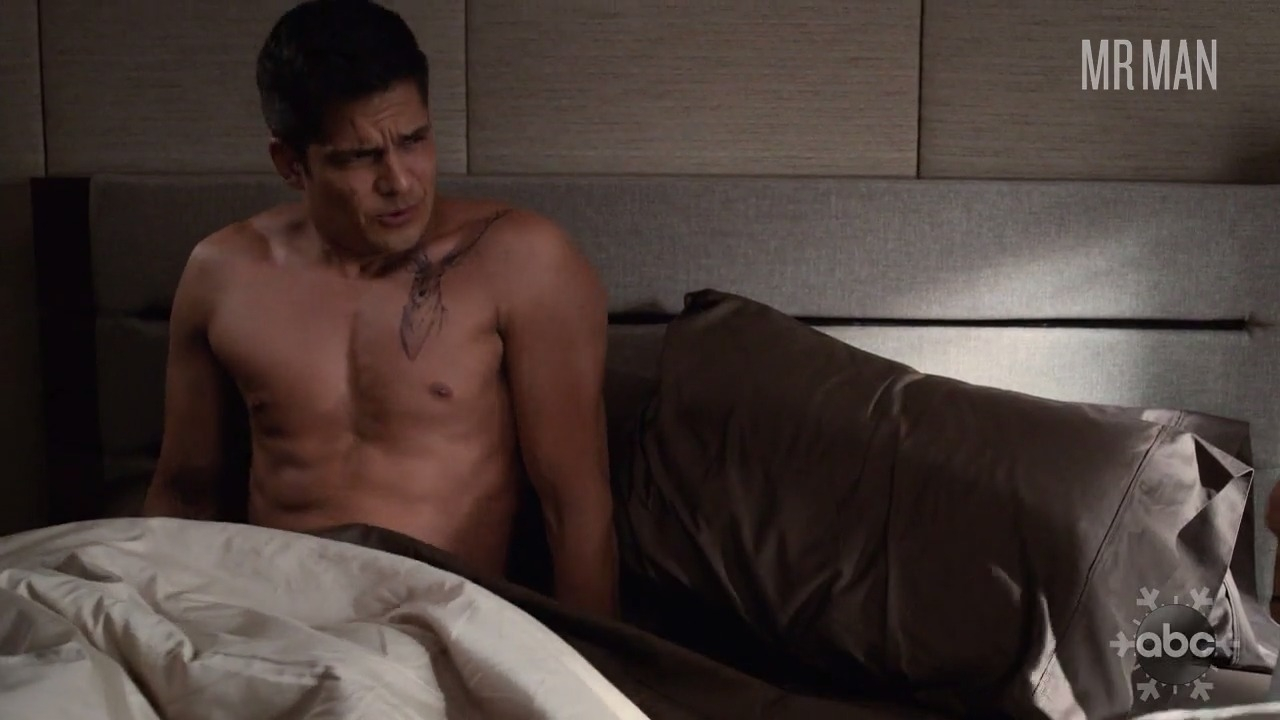 Hottest Nicholas Gonzalez Scene in The Good Doctor. Sexy, Shirtless. 28268