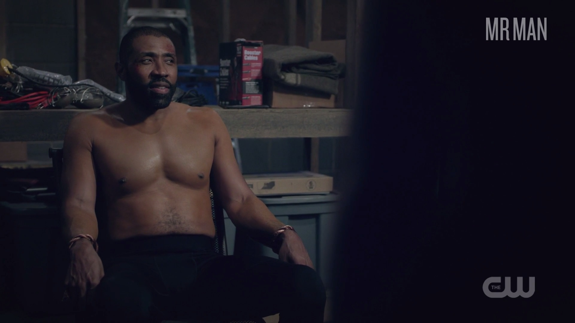 Sexiest Scenes of Jefferson Pierce / Black Lightning from Black Lightning. Shirtless, sexy, straight. 28025