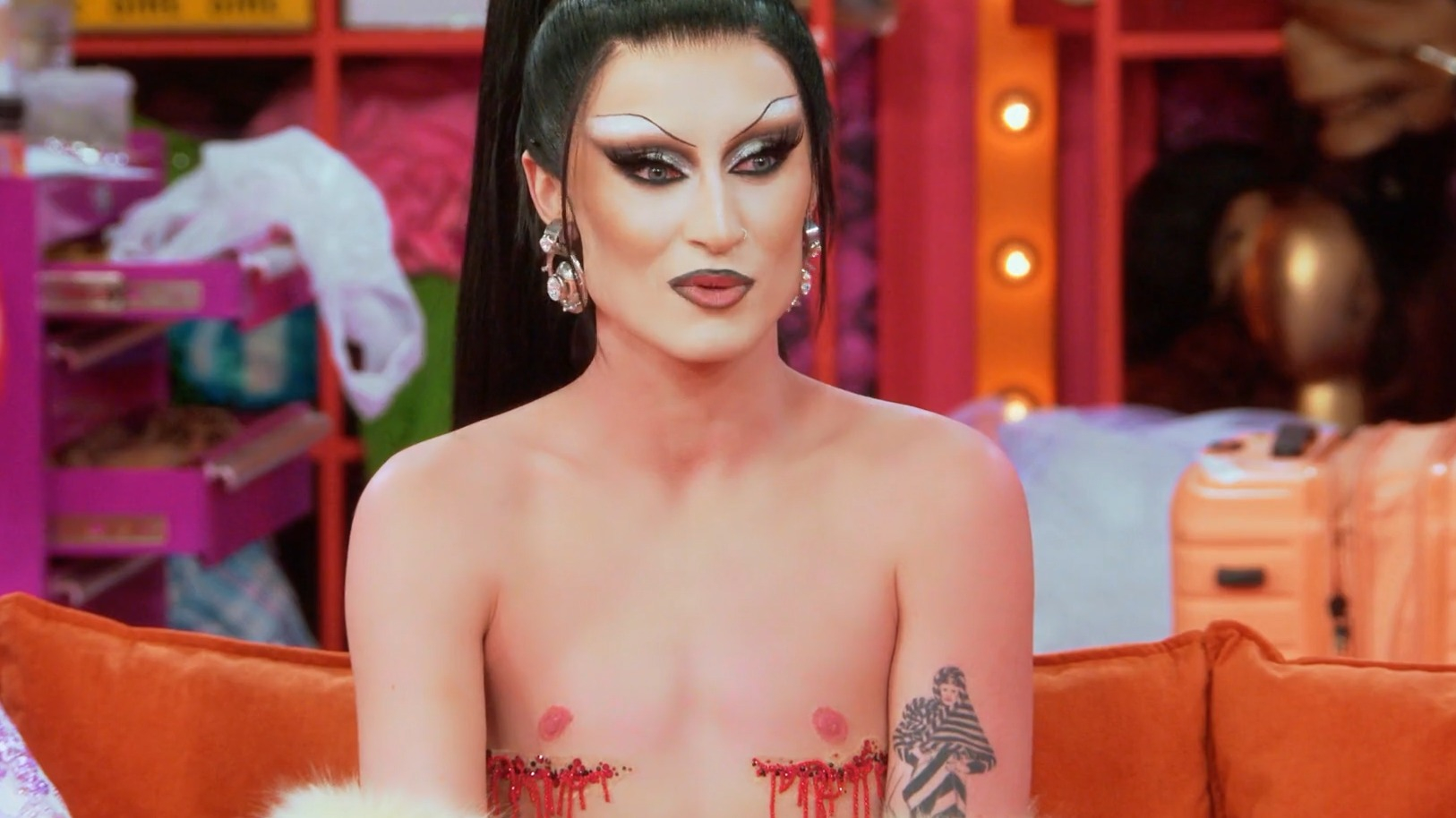 Sexiest Scenes of Self - Contestant from RuPaul's Drag Race All Stars. Shirtless, sexy, thong. 79235