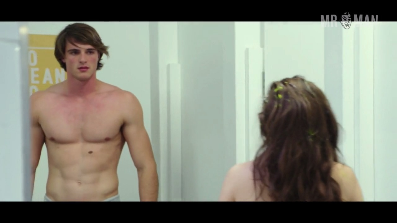 Hottest Jacob Elordi Scene in The Kissing Booth. Shirtless, bathing suit. 24428