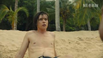 Sexiest Scenes of Olly Bright from Everything, Everything. Sexy, Shirtless, bathing suit. 26357