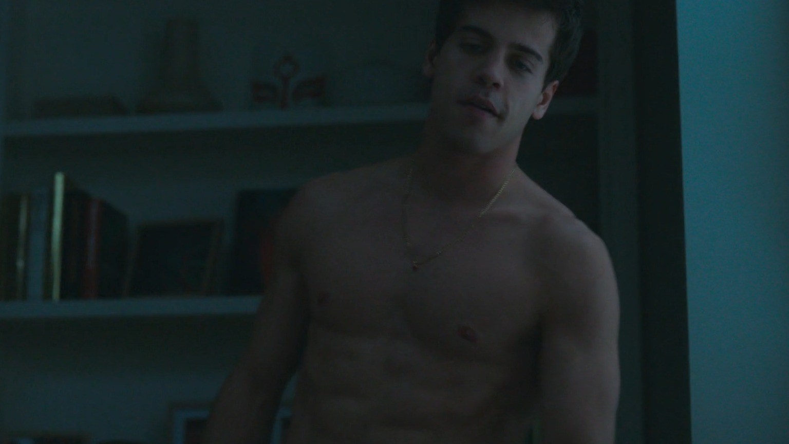 Nudes of Raúl from Elite. Butt, Sexy, Shirtless, Straight. 74388