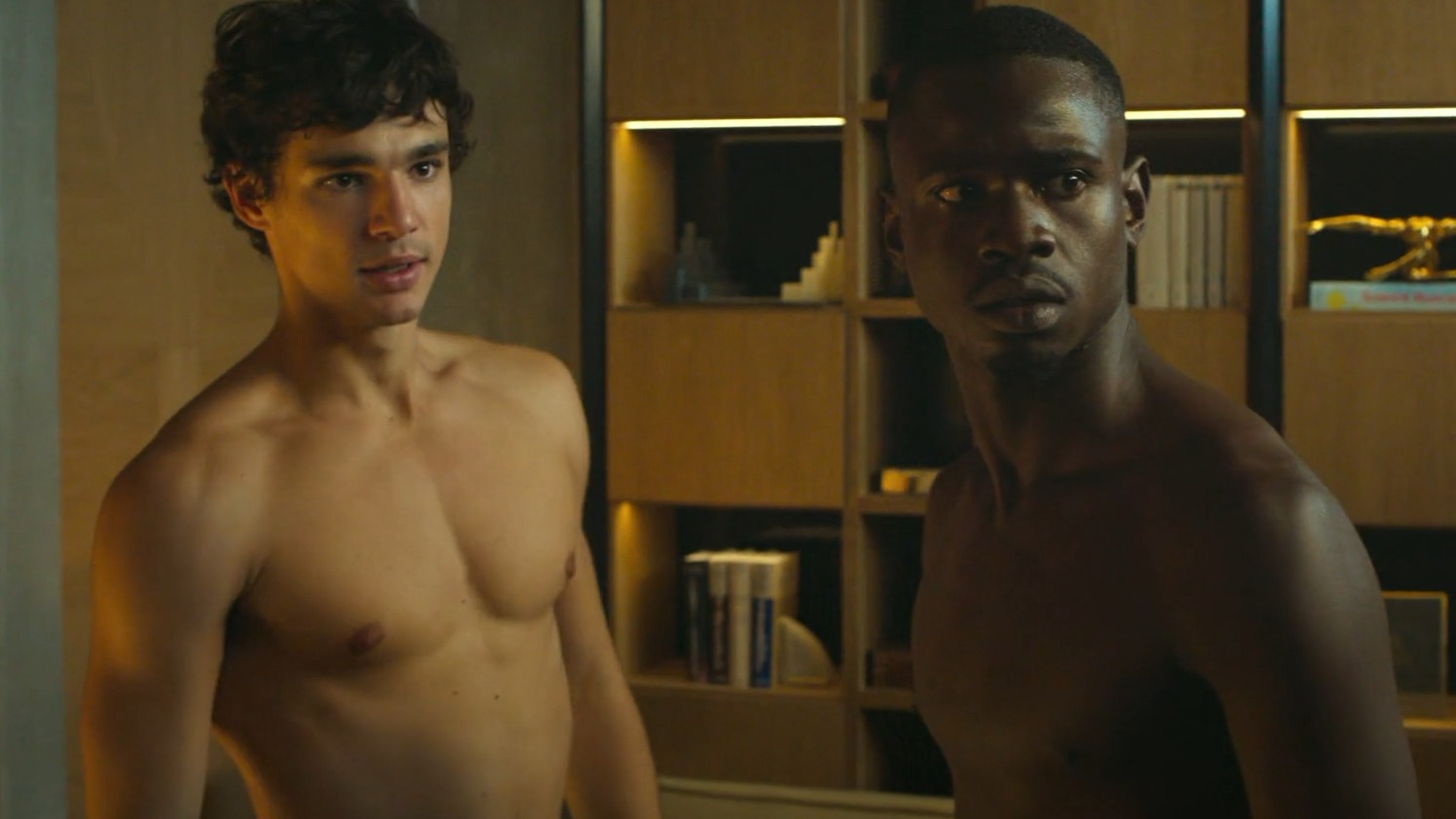 Elite's Sexiest Scenes with Fernando Lindez. Bulge, Shirtless, Underwear, butt, gay. 79722