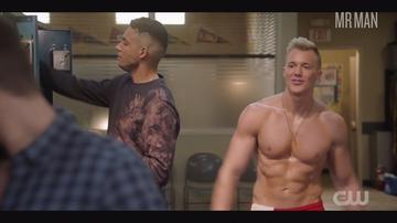 Hunter Clowdus in All American (2018-2023) Shirtless Bathing Suit Sexy 60413
