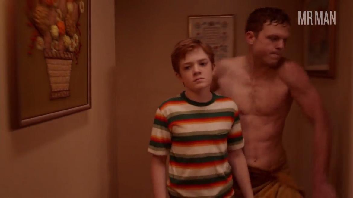 Sexiest Scenes of Eddie Cleary from The Kids Are Alright. Shirtless. 26717