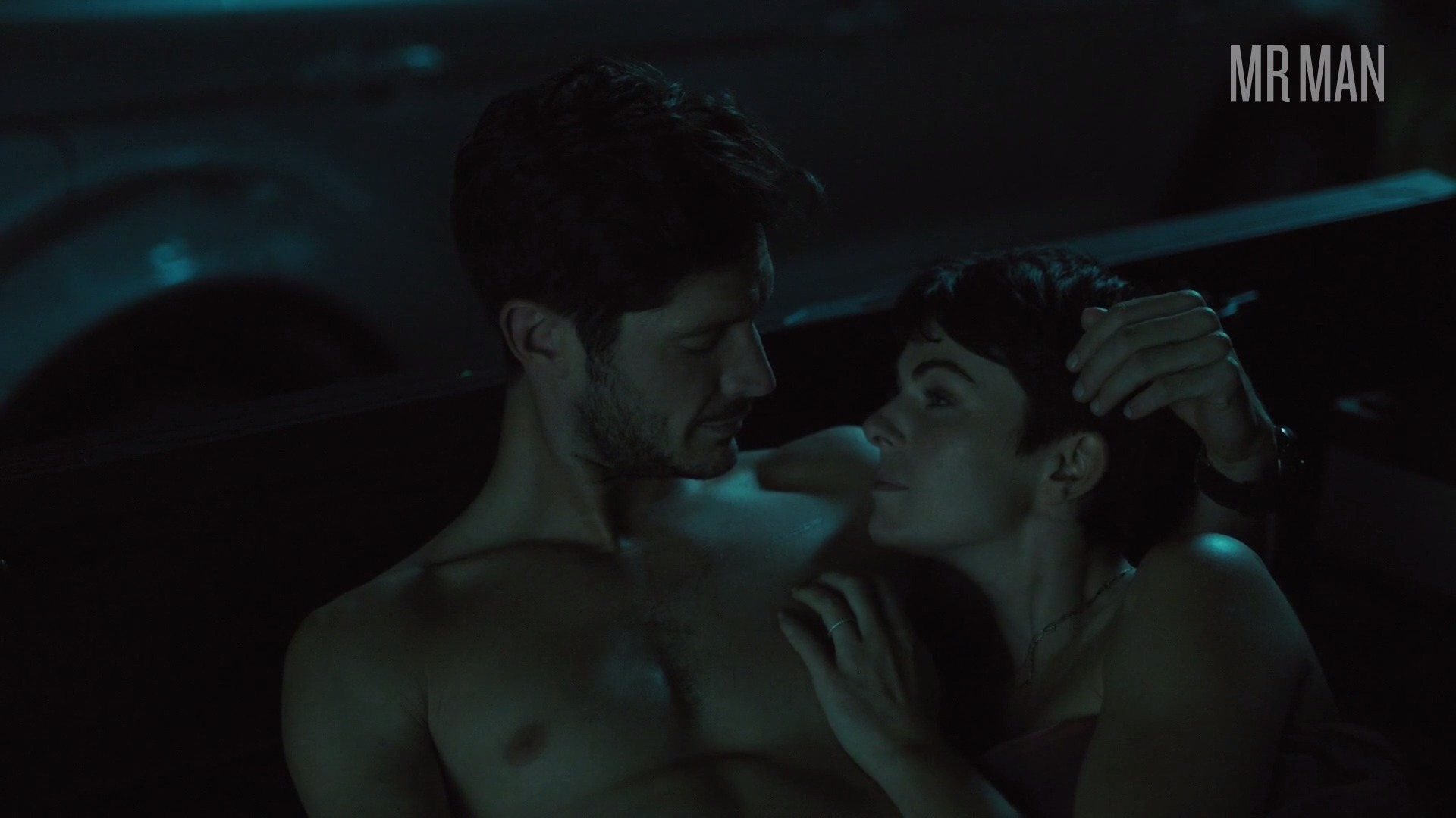 Hottest Éric Bruneau Scene in Coroner. Shirtless, Straight. 29354