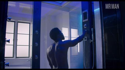 Hottest Kevin Hart Scene in The Upside. Shirtless. 29642