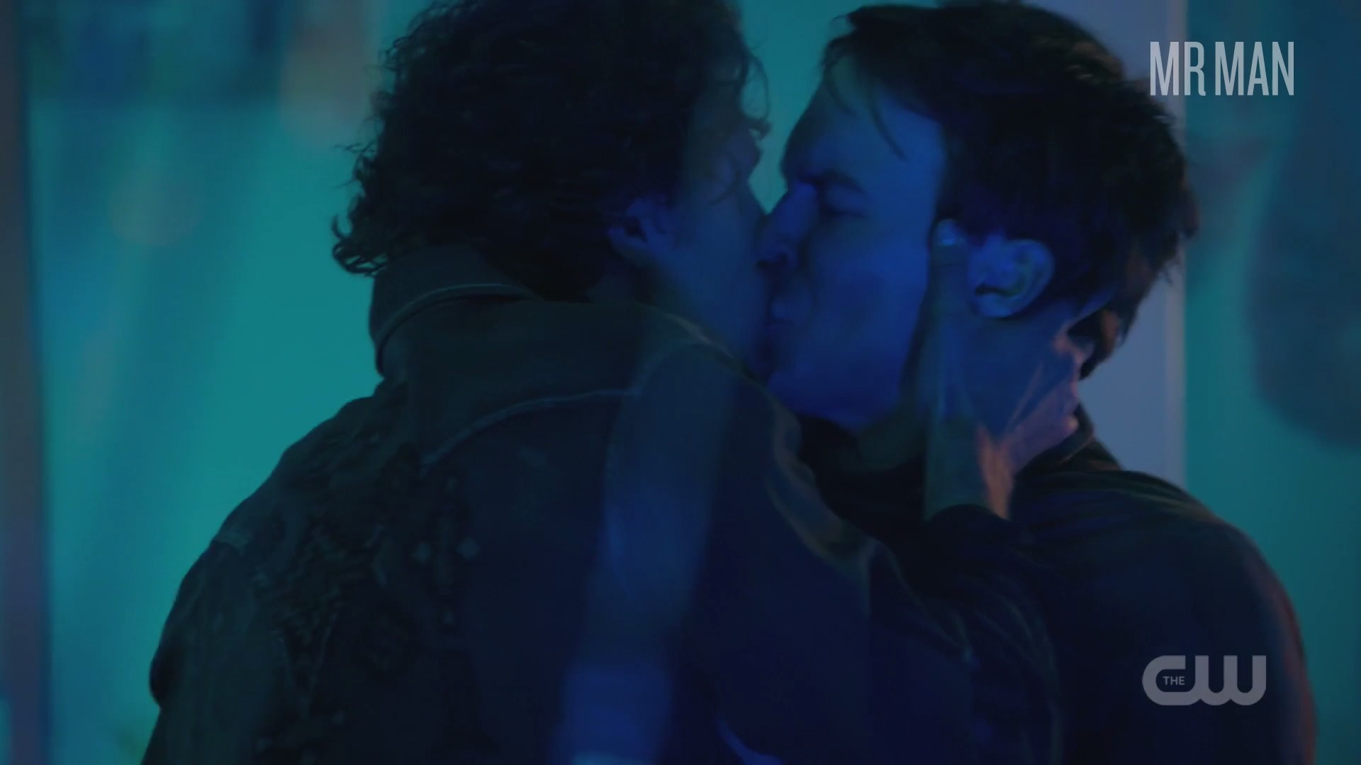 Sexiest Scenes of Alex Manes from Roswell, New Mexico. Gay, sexy, shirtless. 29681