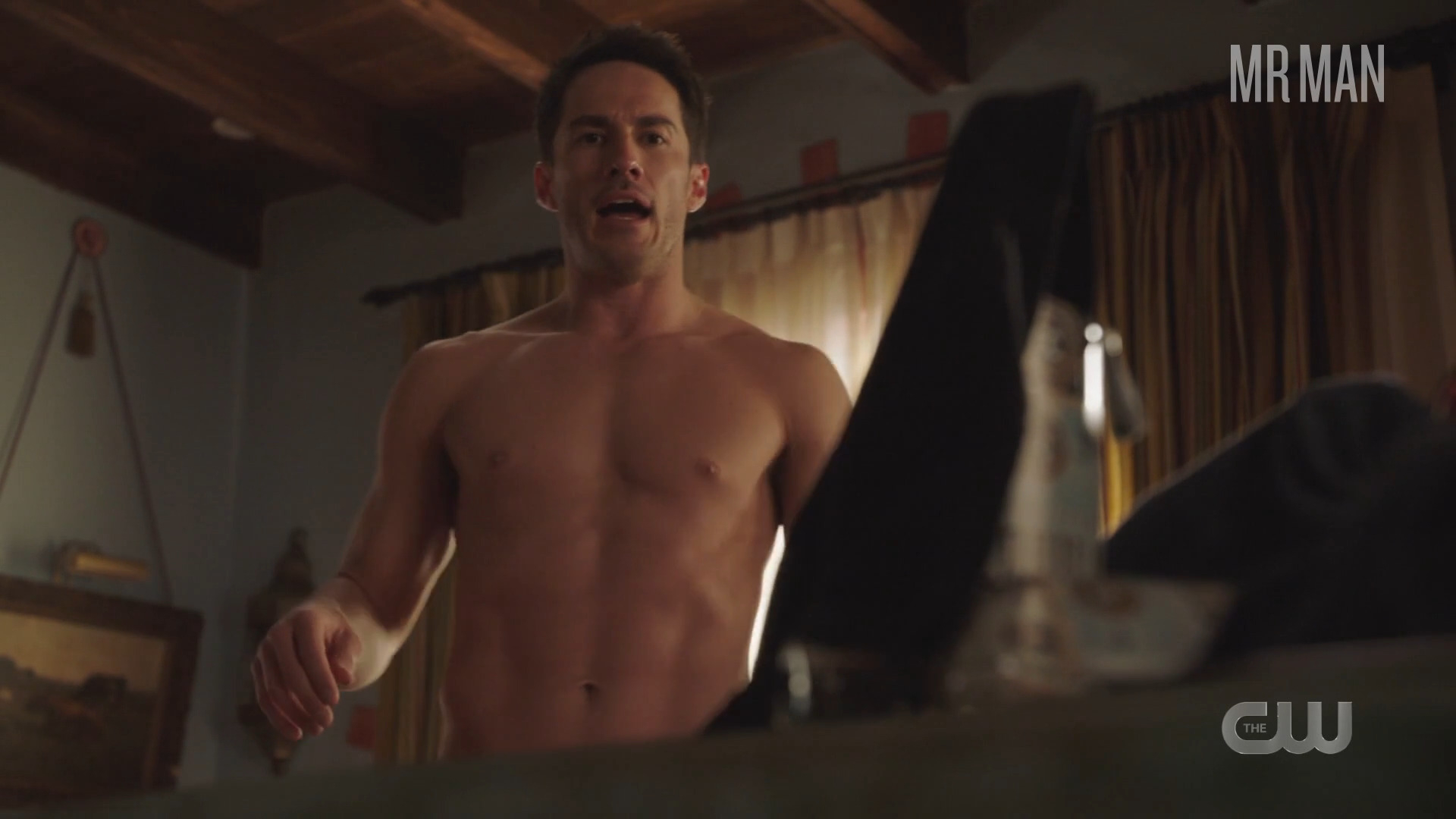 Hottest Michael Trevino Scene in Roswell, New Mexico. Shirtless, straight. 73520