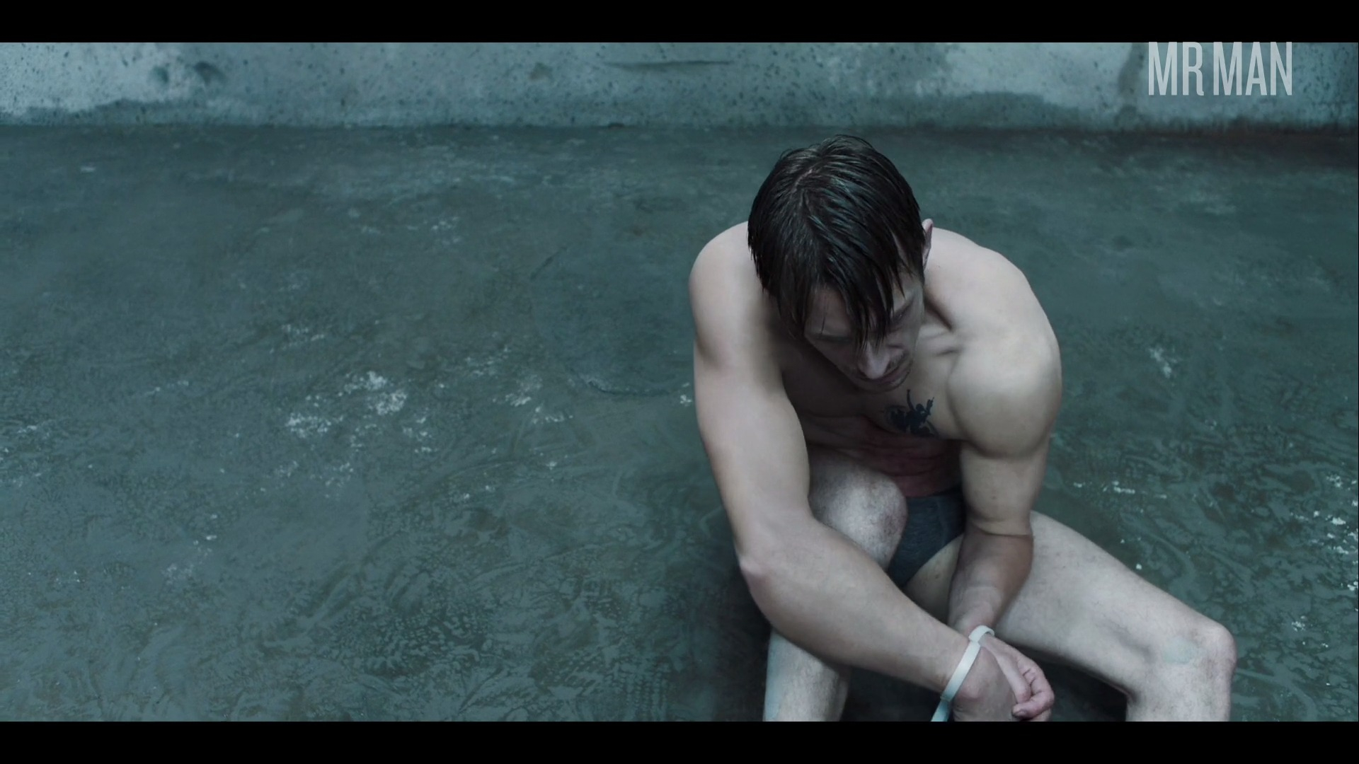 Hanna's Sexiest Scenes with Joel Kinnaman. Bulge, Shirtless, Underwear, butt. 32124