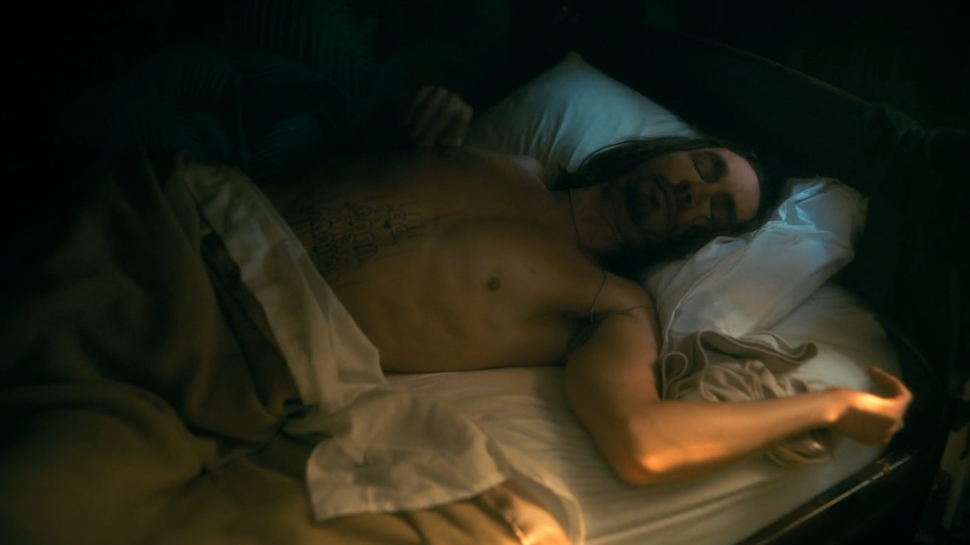 The Umbrella Academy's Sexiest Scenes with Robert Sheehan. Shirtless, Underwear, bulge, gay. 73284