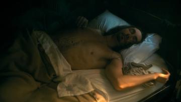 The Umbrella Academy's Sexiest Scenes with Robert Sheehan. Shirtless, Underwear, bulge, gay. 73284
