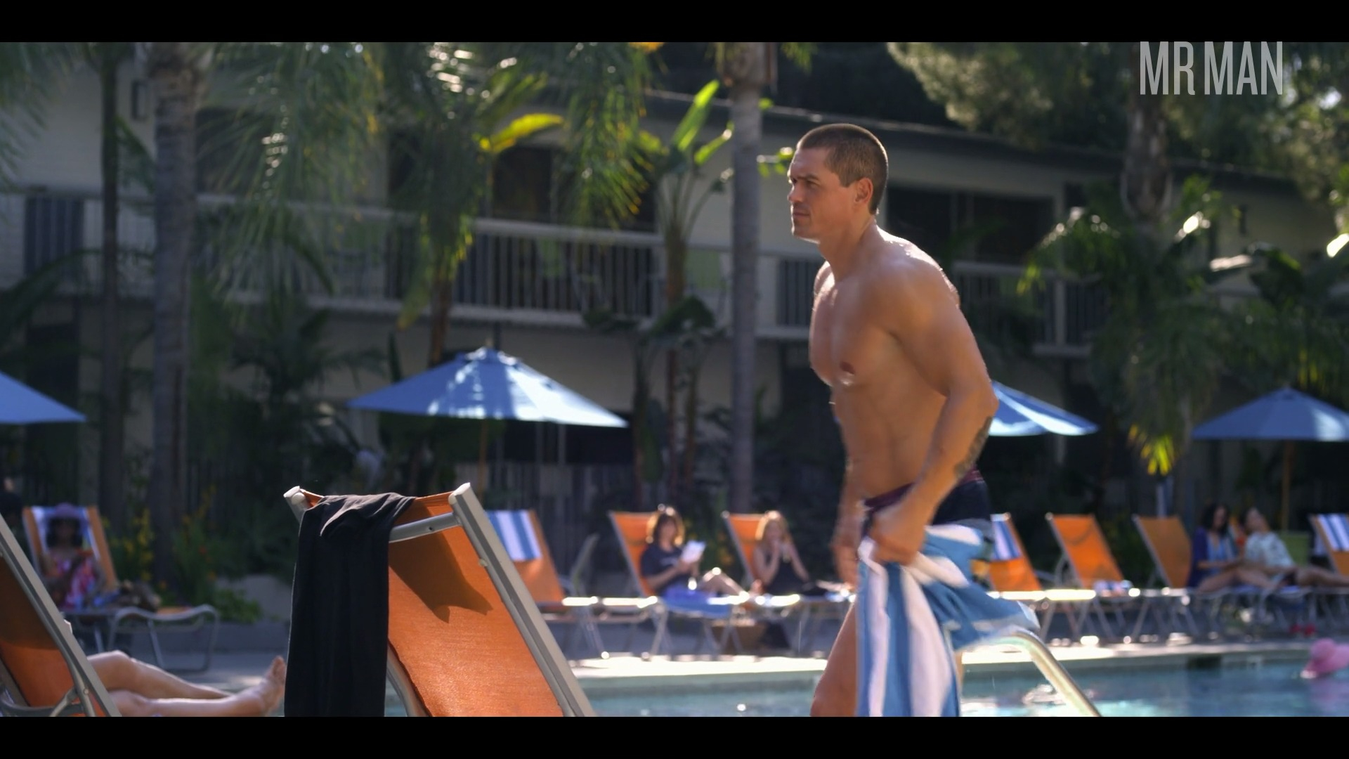 Dead to Me's Sexiest Scenes with Steve Howey. Bathing Suit, Shirtless, straight. 33882