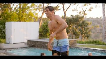 James Marsden in Dead to Me (2019-2022) Bathing Suit Shirtless Bathing Suit Sexy 74384