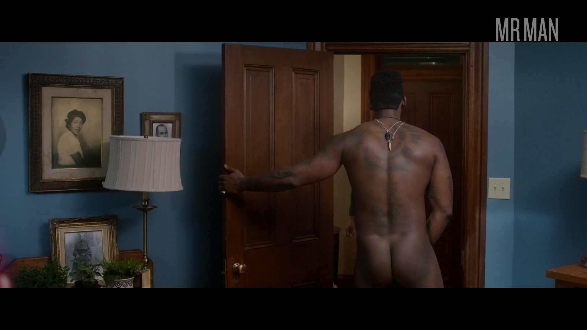 Nudes of Shannon from A Fall From Grace. Butt, Shirtless, Straight, sexy. 44634