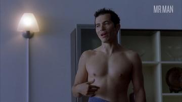 John Leguizamo in Empire (2002) Shirtless Shirtless 47610