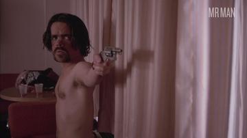 Peter Dinklage in Tiptoes (2003) Shirtless Shirtless 49935