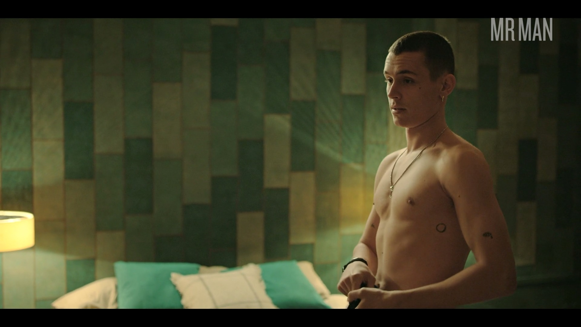 Hottest Arón Piper Scene in The Mess You Leave Behind. Shirtless, bulge, butt. 56678