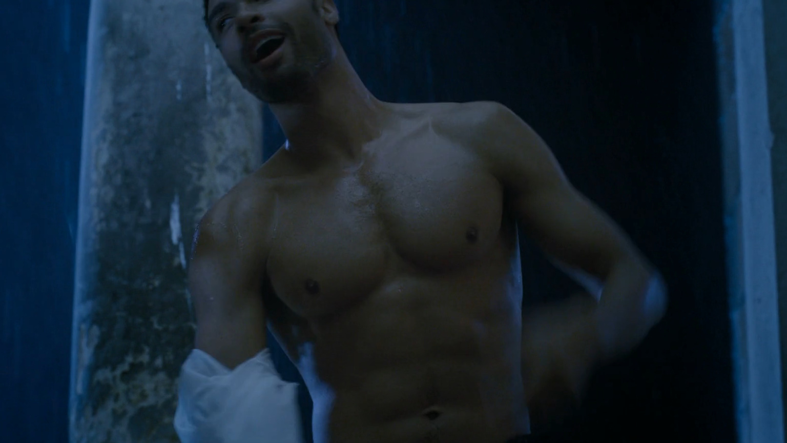 Regé-Jean Page Nude as Simon Basset. Butt, Sexy, Shirtless, Straight. 57026