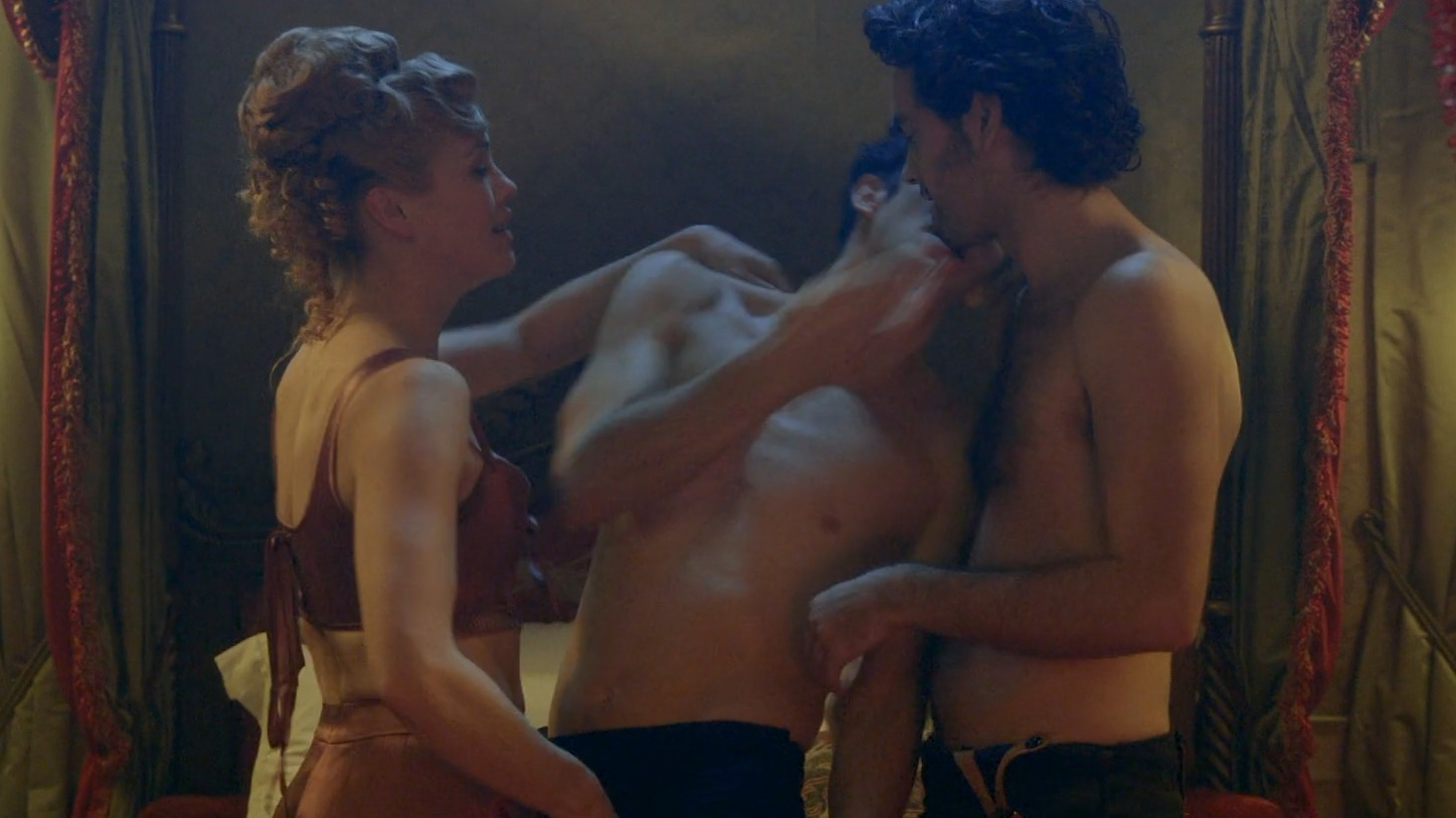 Hottest Benedict Bridgerton Scenes. Gay, Sexy, Shirtless, butt, straight. 79347