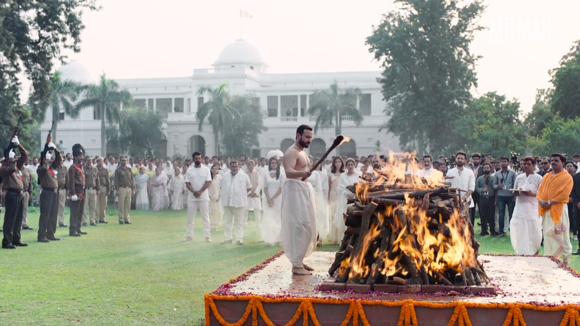 Hottest Saif Ali Khan Scene in Tandav. Shirtless. 57620