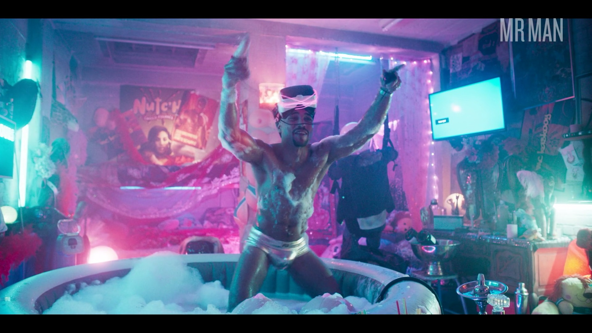 Sexiest Scenes of Cokeman from The Misadventures of Hedi and Cokeman. Sexy, Shirtless, Underwear. 58247