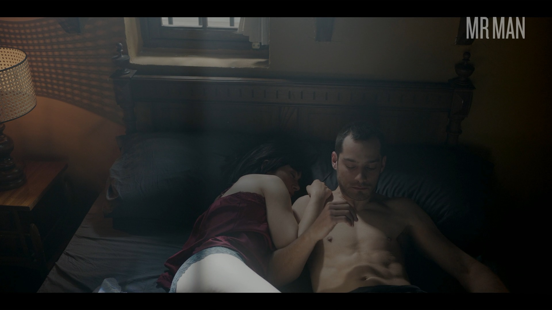 Hottest Leon Scenes. Shirtless. 75603