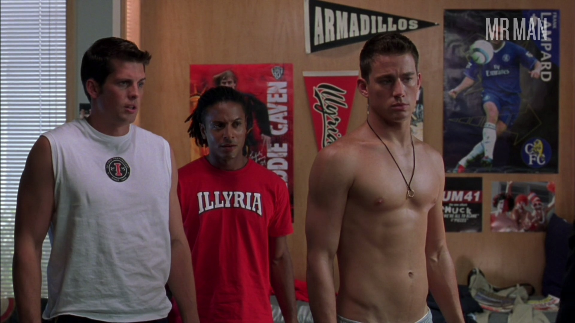 Sexiest Scenes of Duke from She's the Man. Shirtless. 59135