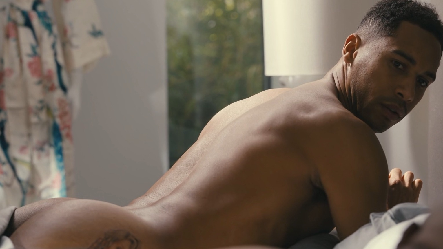 Elliot Knight Nude as Davide. Shirtless, Butt, Underwear, bulge, gay. 79178
