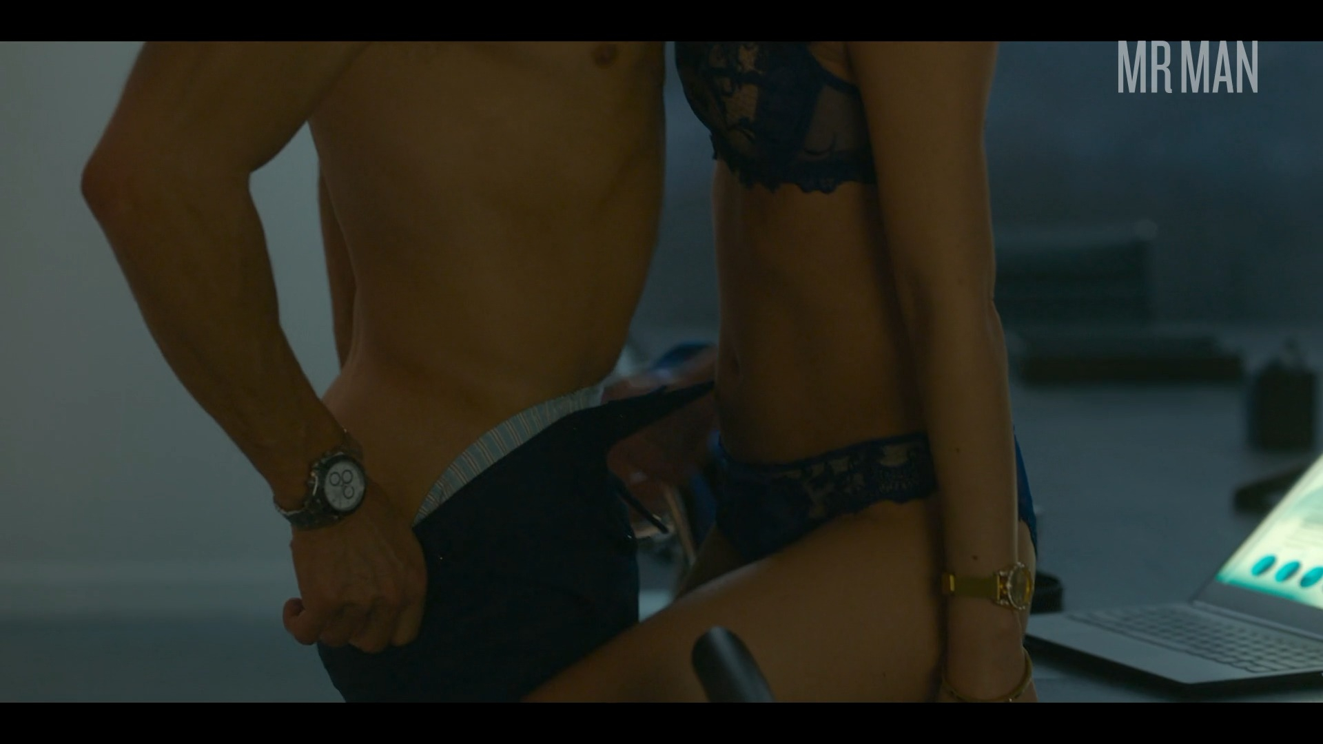 Sexiest Scenes of Cooper Connelly from Sex/Life. Shirtless, butt, sexy. 75299