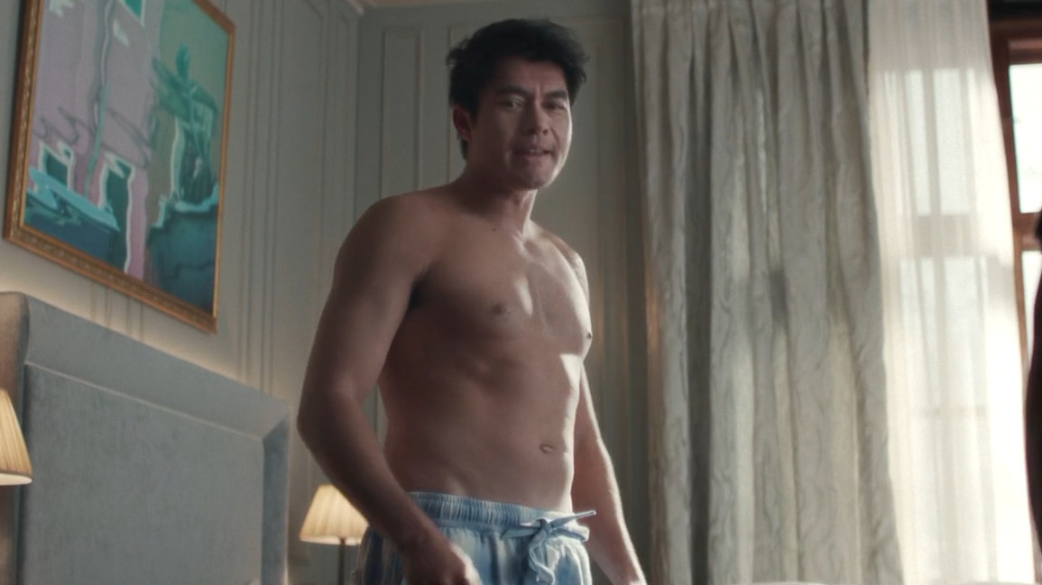 Sexiest Scenes of Peter from Nine Perfect Strangers. Shirtless. 81665