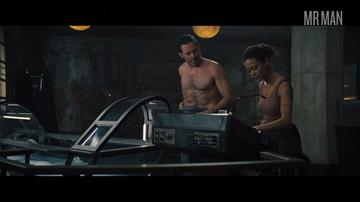 Sexiest Scenes of Nicolas 'Nick' Bannister from Reminiscence. Shirtless, Underwear, sexy, straight. 64151