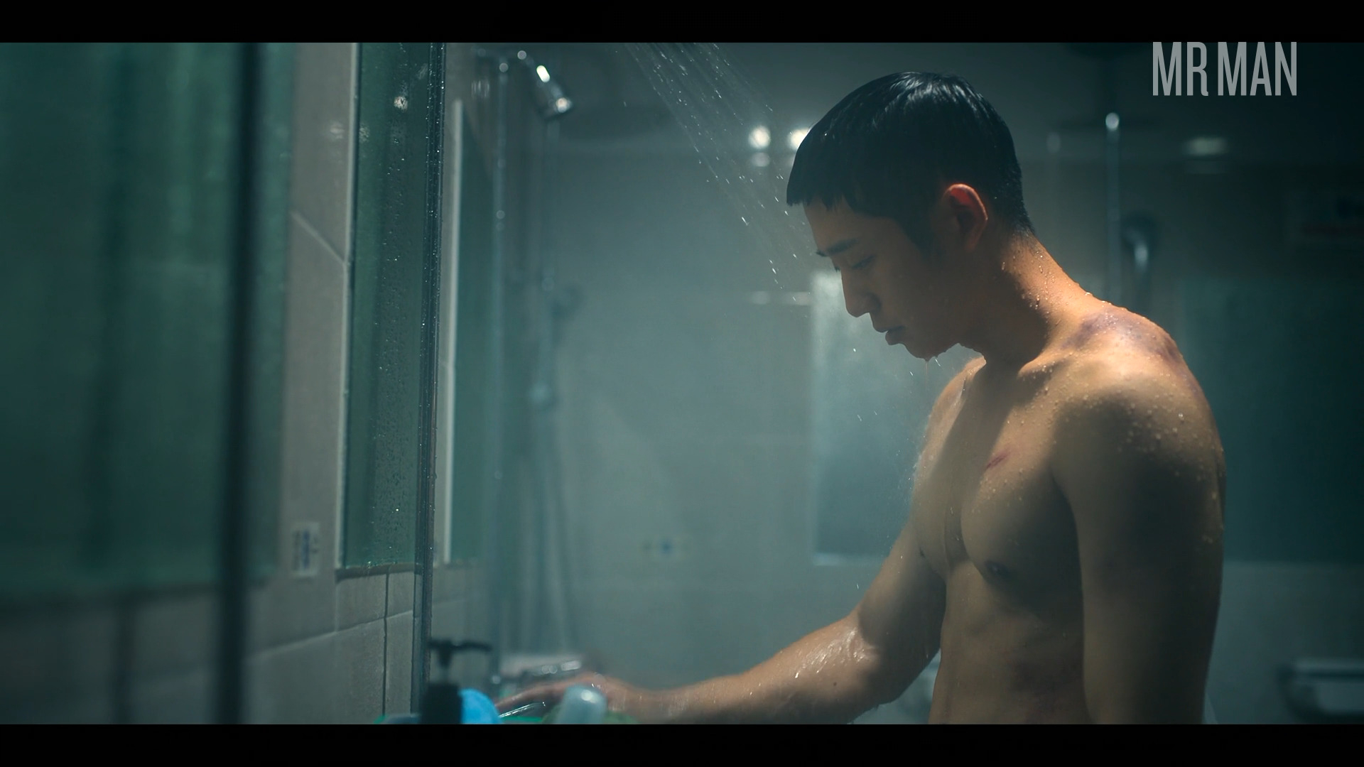 Sexiest Jung Hae-in Scene in D.P.. Shirtless, sexy. 76573