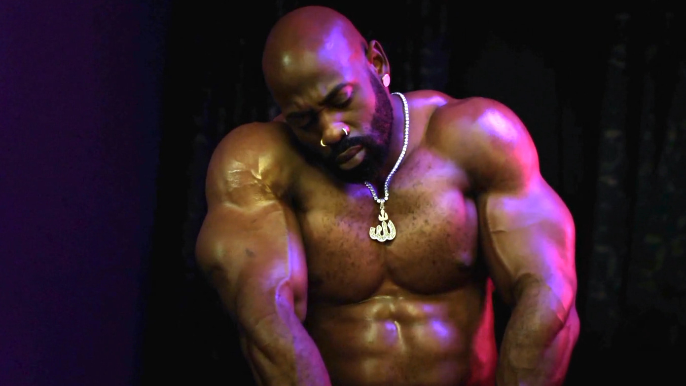 Sexiest Scenes of Midnight from All the Queen's Men. Shirtless, Straight, balls, bulge. 80693