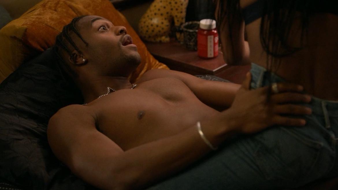 The Sex Lives of College Girls's Sexiest Scenes with Christopher Meyer. Sexy, Shirtless. 67722