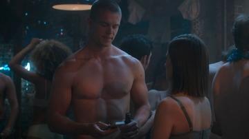 Mitchell Slaggert in The Sex Lives of College Girls (2021-2025) Bulge Shirtless Underwear Bulge Sexy 74374