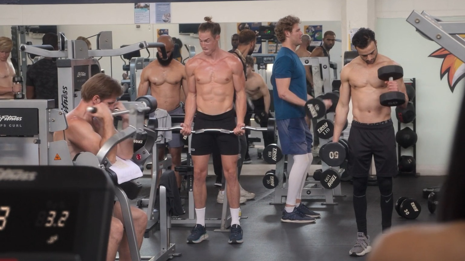 Sexiest Scenes of Wes from The Sex Lives of College Girls. Shirtless, sexy, underwear. 74435
