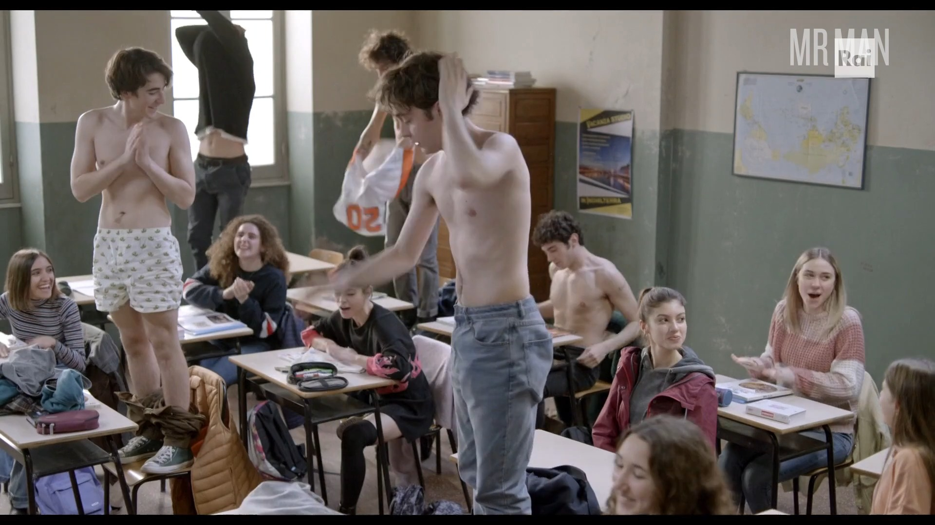 Un Professore's Sexiest Scenes with Nicolas Maupas. Shirtless, Underwear. 71244