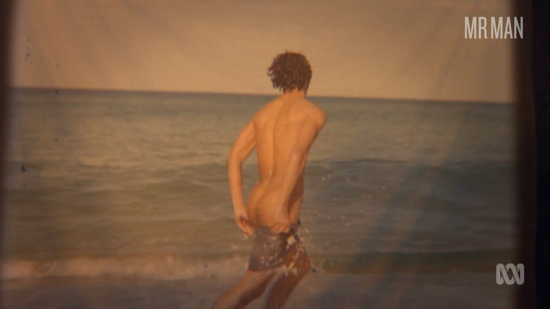 Hunter Page-Lochard Naked as Reg Thompson. Butt, Shirtless. 72435