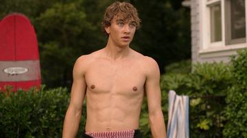 The Summer I Turned Pretty's Sexiest Scenes with Gavin Casalegno. Shirtless, bathing suit, gay. 82080