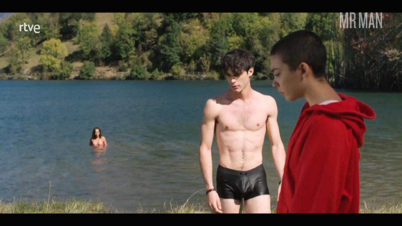 Hottest Quim Castán Scenes. Bulge, Shirtless, Underwear. 73527