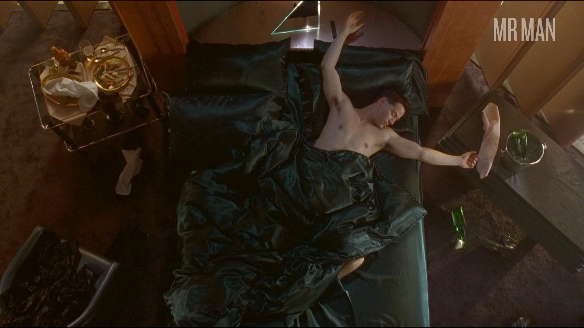 Johnny Mnemonic's Sexiest Scenes with Keanu Reeves. Shirtless. 73686