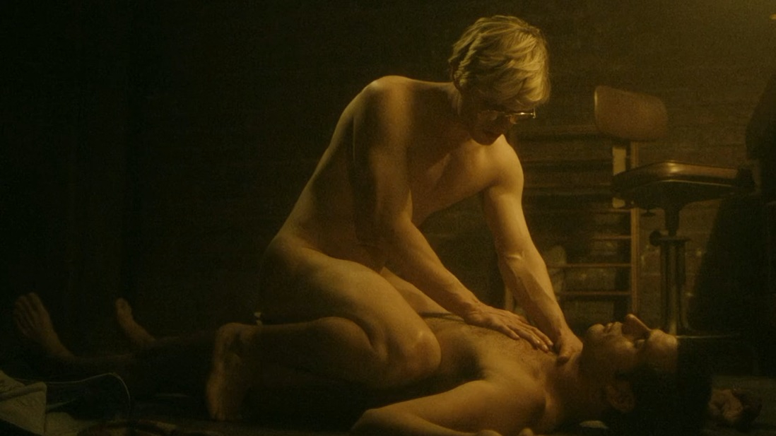 Nudes of Jeffrey Dahmer from Monster. Shirtless, Butt, gay, underwear. 74070